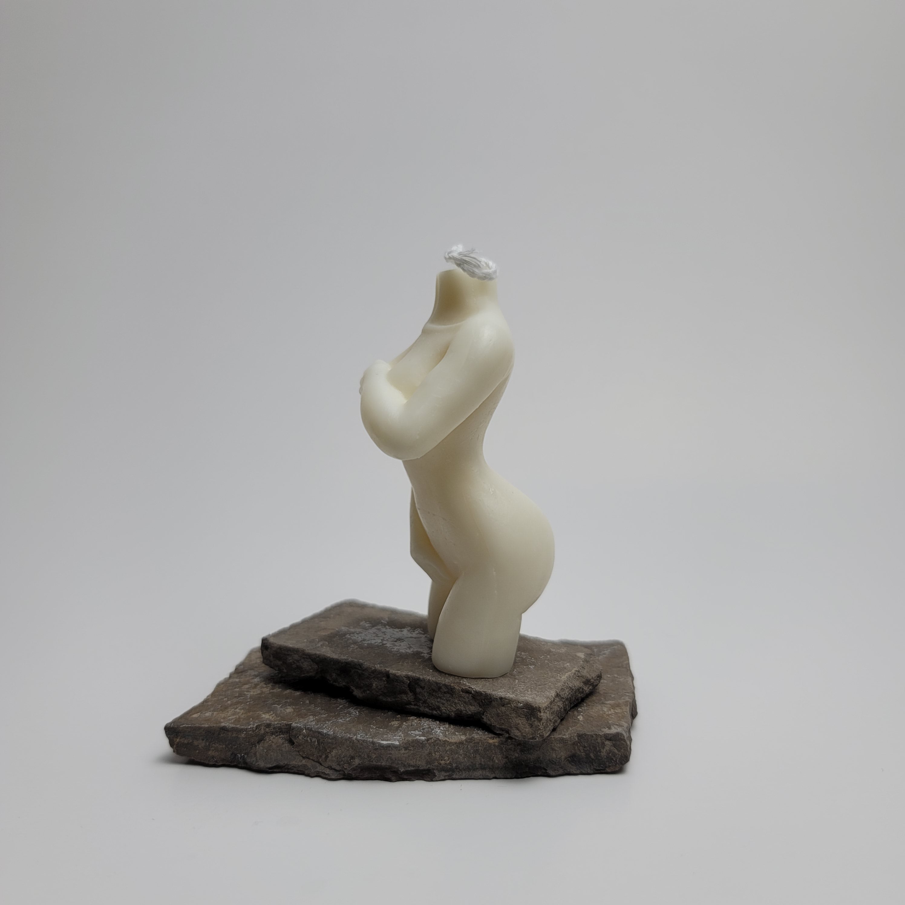 Lucretia Mini